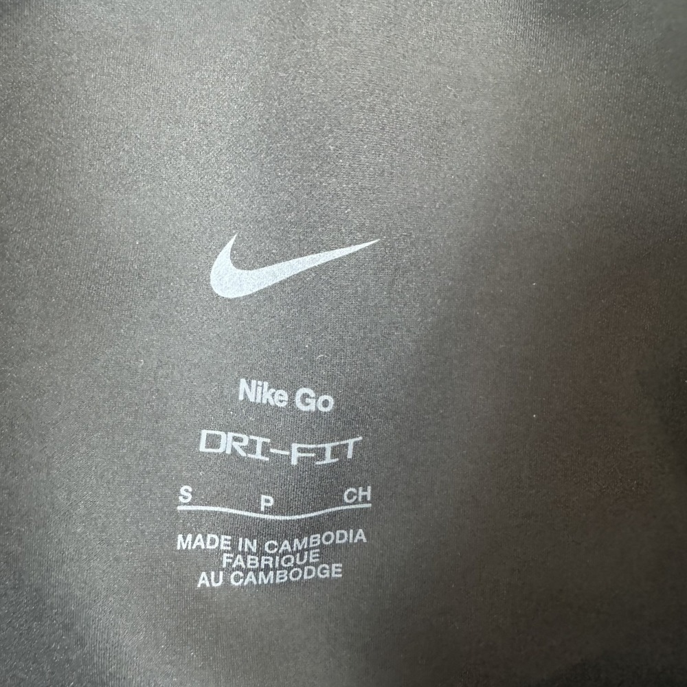 Nike Firm Support High Waisted 8" Shorts Womens Small Black DQ5923 010 $70 - Picture 4 of 6